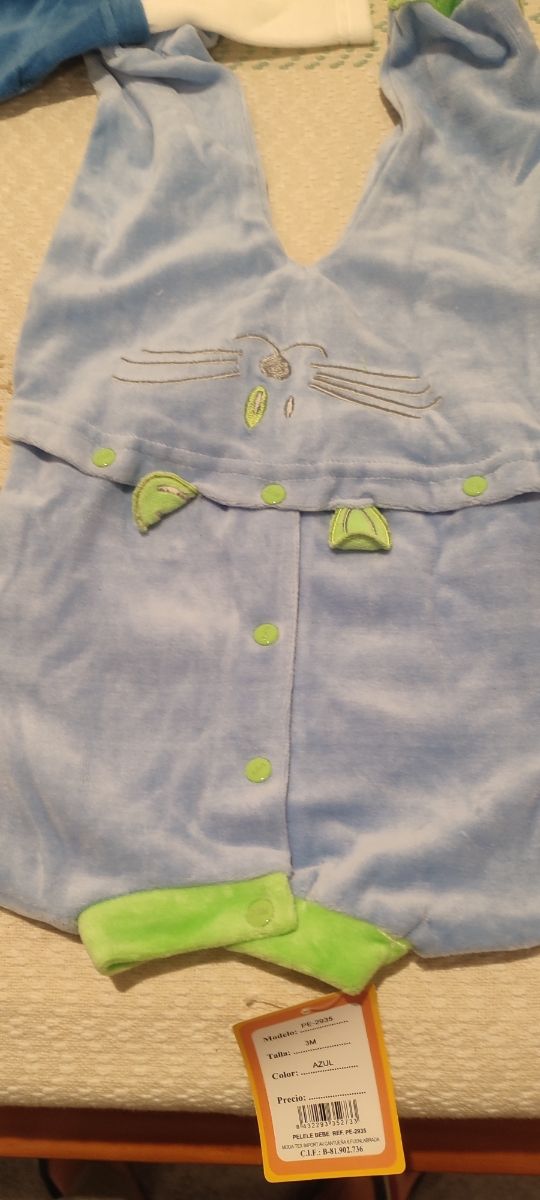 3 Pijamas de bebé 