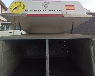 Remolque de animales y caja Galvanizado