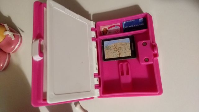 Nancy viaja a París