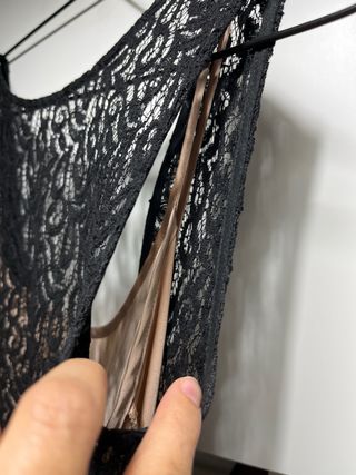 Vestido de fiesta plumas.