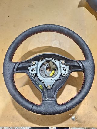 Volante leon mk1 recién tapizado