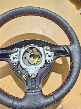 Volante leon mk1 recién tapizado