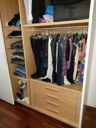 Armadio con ante grandi scorrevoli