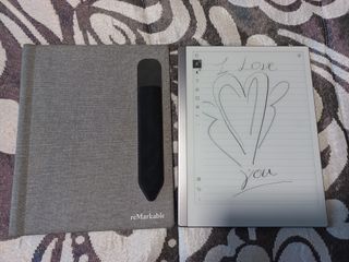 Tablet e-ink Remarkable 2 + Marcatore Plus + Custodia originale