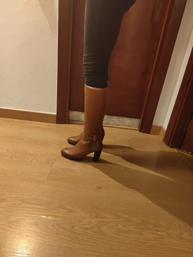 Botas marrones altas