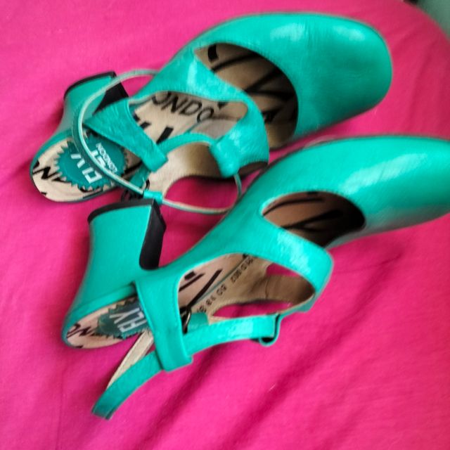 Sandalias Fly London 