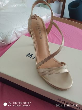 Sandalias doradas