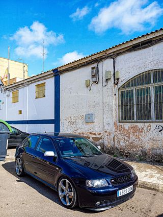 Se vende o se cambia por coche mas grande