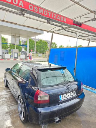 Se vende o se cambia por coche mas grande