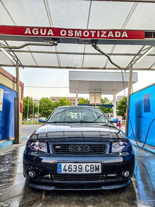 Se vende o se cambia por coche mas grande