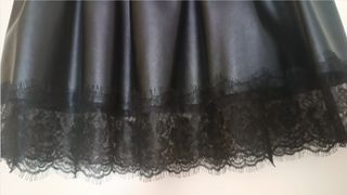Minigonna fintapelle nera elastica pizzo Tg.S-M