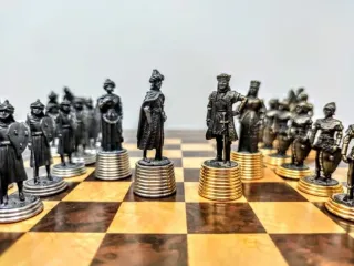 Antiguo juego de ajedrez completo