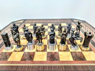 Antiguo juego de ajedrez completo