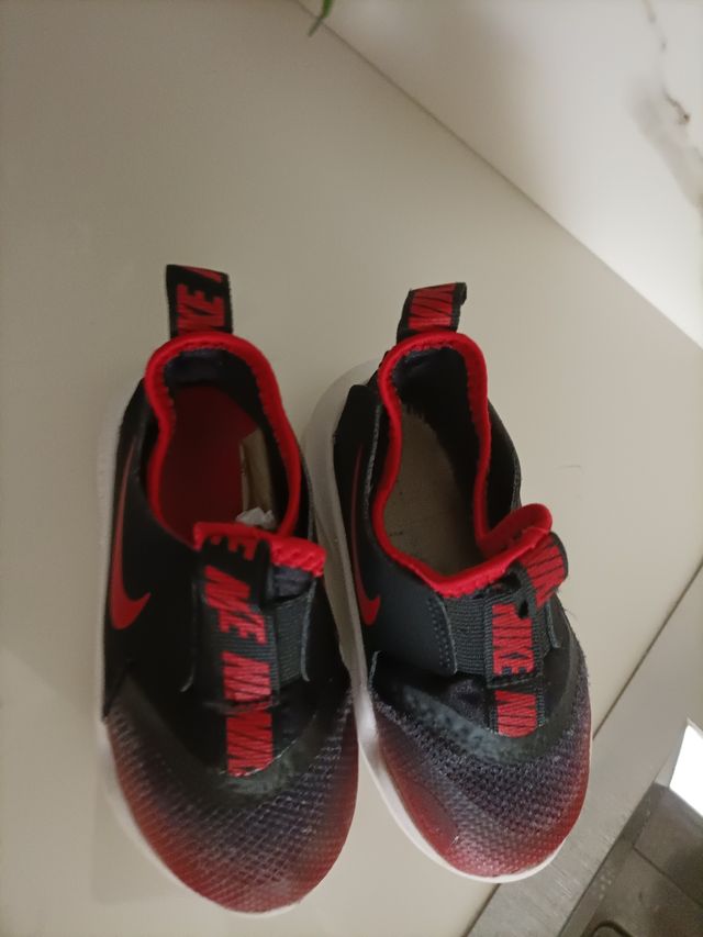 Scarpe bimbo Nike numero 23