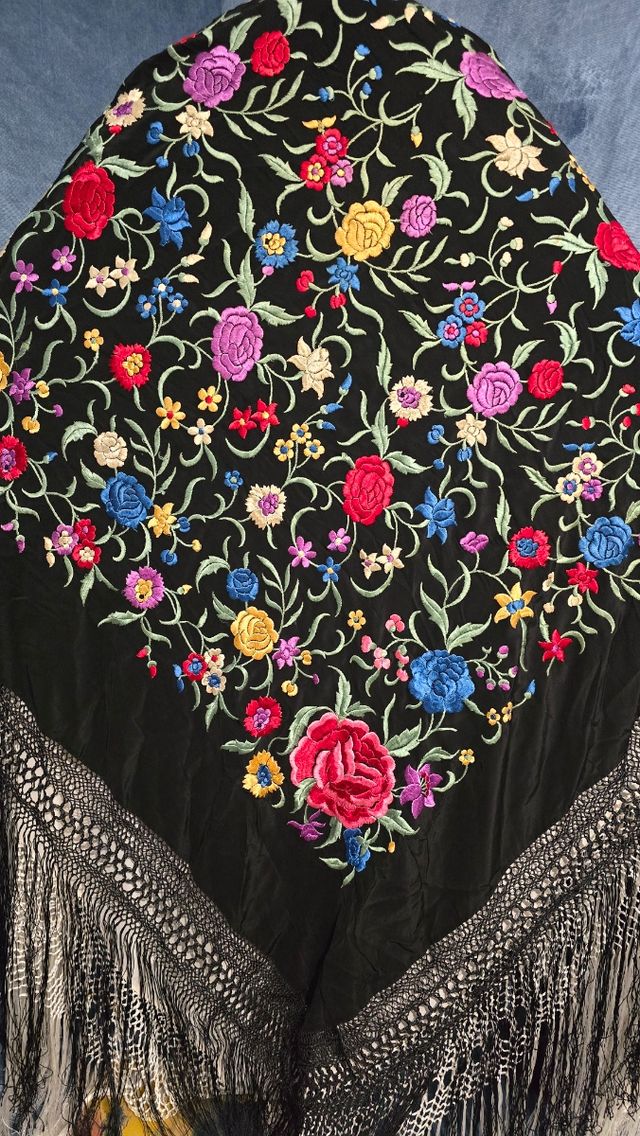 Manton de manila 1 kg peso