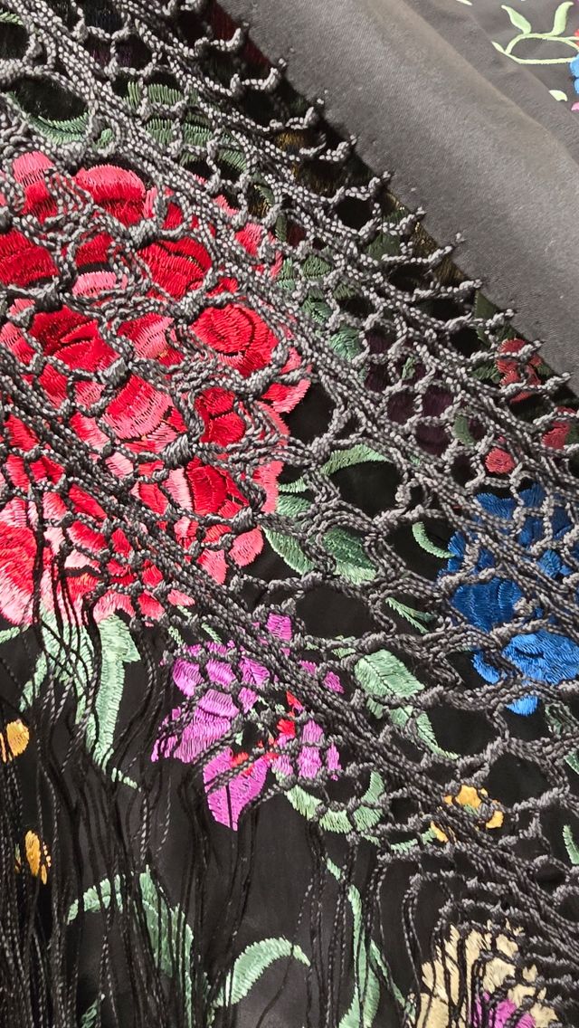 Manton de manila 1 kg peso