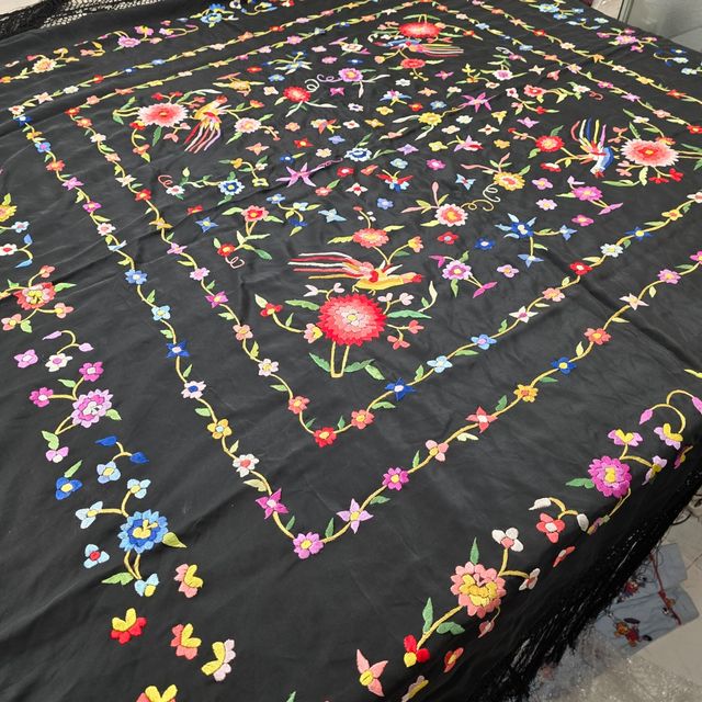 Manton antiguo 800 grm peso