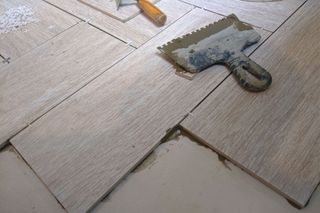 Instalación de tarima flotante en apartamentos