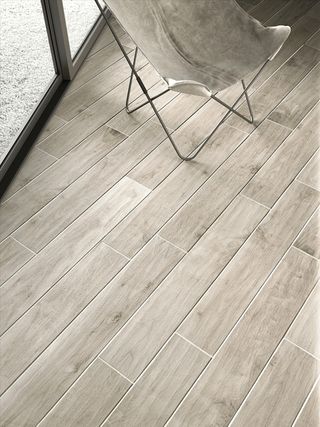 Instalación de suelos cerámicos para cocinas