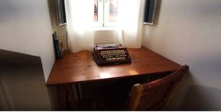 Maquina de escribir antigua