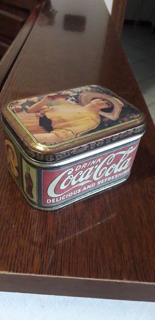 scatola latta Coca Cola