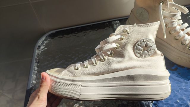 Converse beige