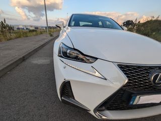 Lexus IS 2019