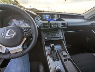Lexus IS 2019