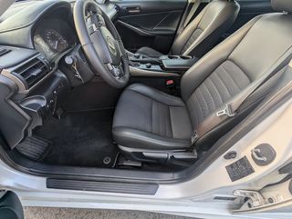 Lexus IS 2019