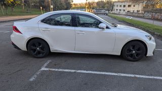 Lexus IS 2019