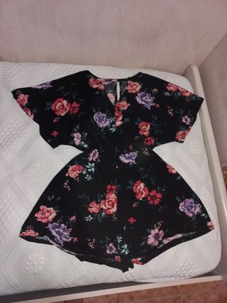 Mono bershka como nuevo 