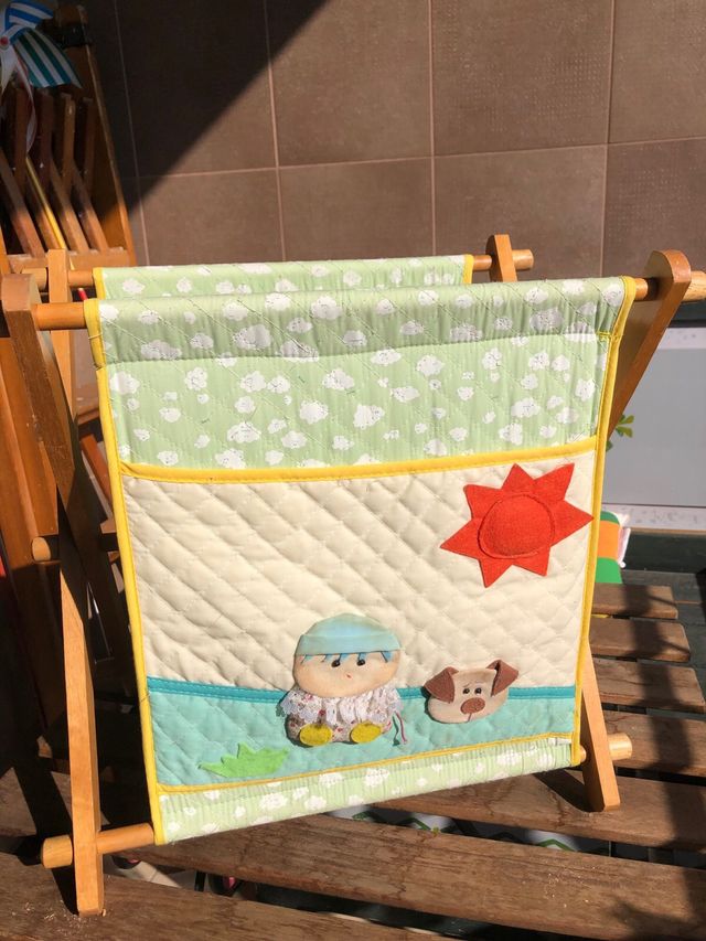 Portaoggetti per cameretta in tessuto e legno