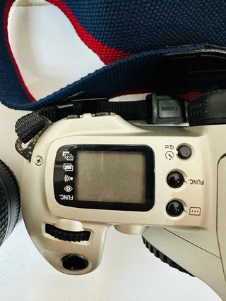 Cámara analógica Canon EOS 500N