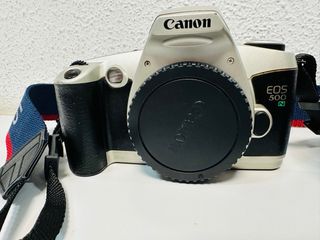 Cámara analógica Canon EOS 500N