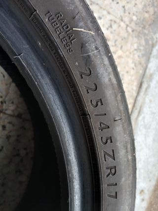 Neumatico Dunlop 225 45z r17