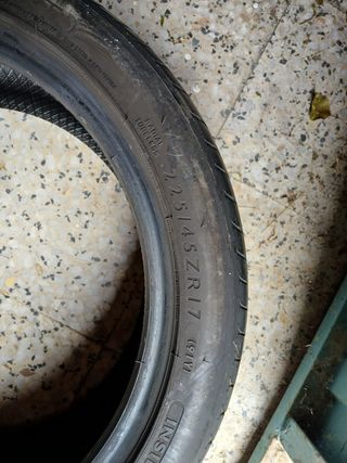 Neumatico Dunlop 225 45z r17