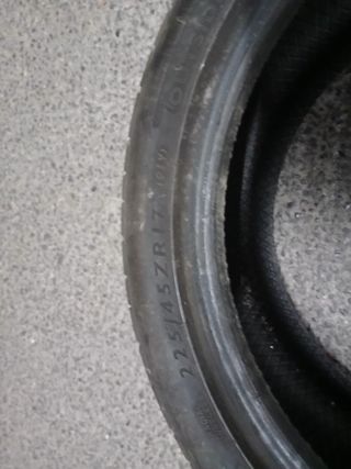 Neumatico Dunlop 225 45z r17