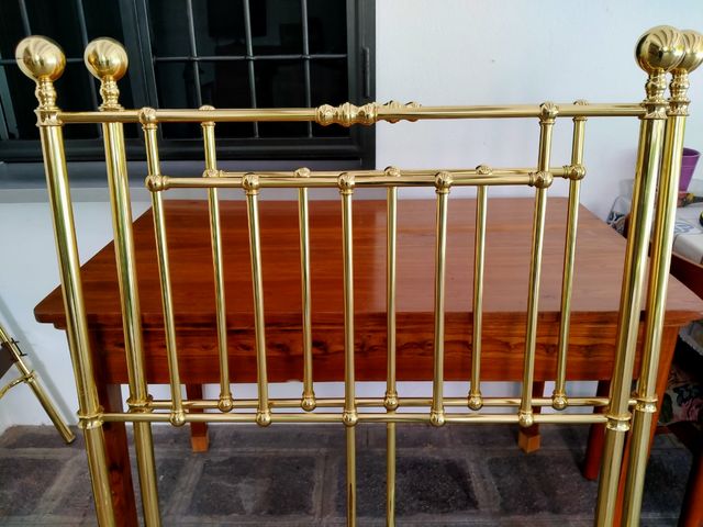 Coppia letti singoli in ottone