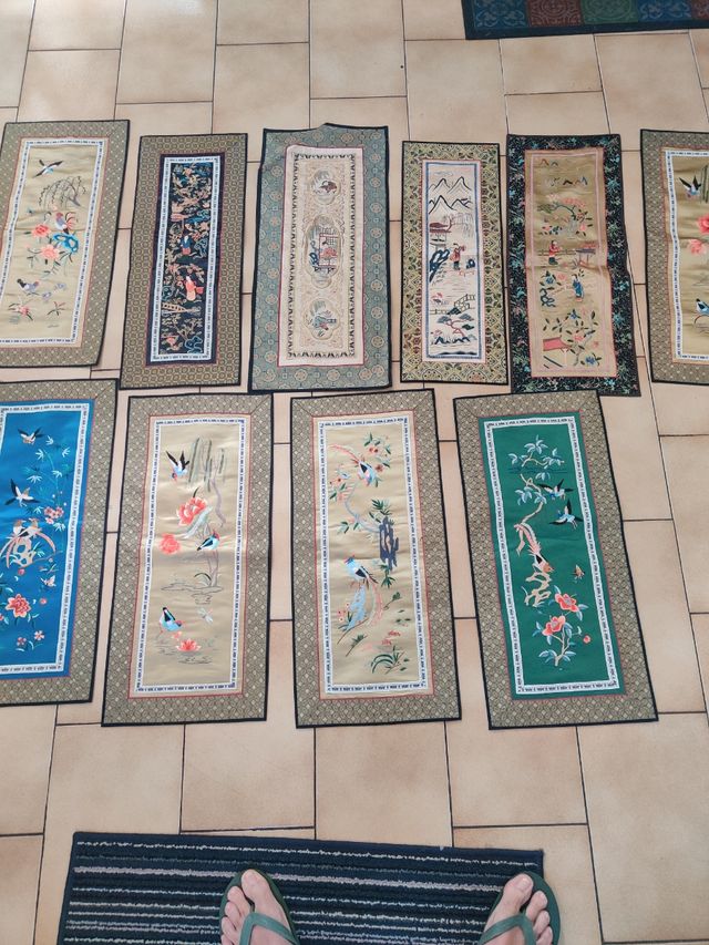 Arazzi cinesi ricamati su seta vintage