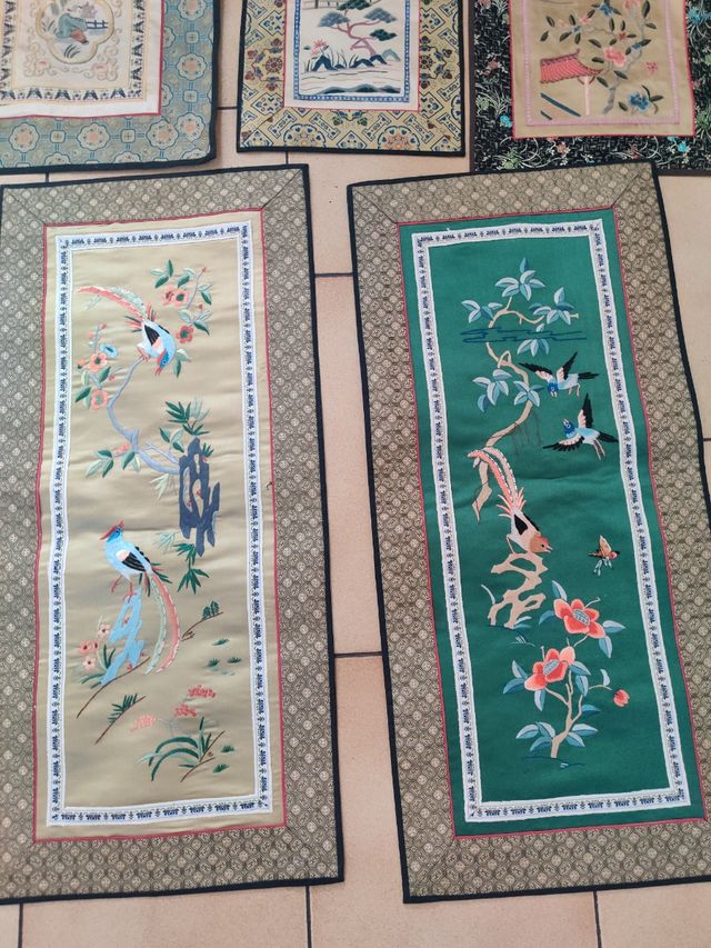 Arazzi cinesi ricamati su seta vintage