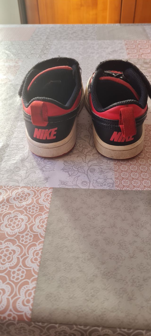 Scarpe bimbo n 28 Nike usate