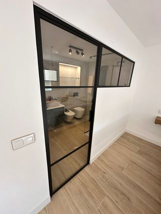 PUERTA + MANPARAS BANO