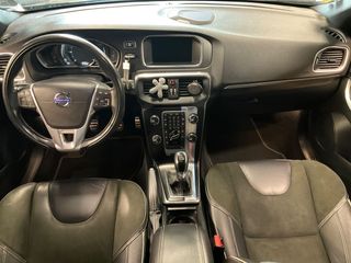 VOLVO V40 2.0 D4 R-DESIGN