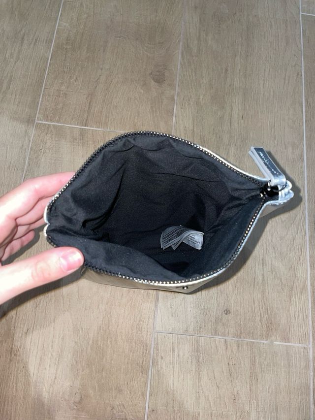 Bolso plateado Mango