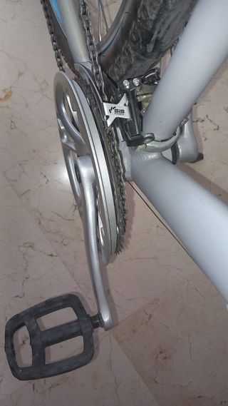 Bicicleta híbrida 