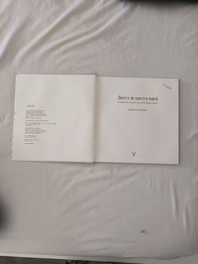 libro dentro de nuestra mamá