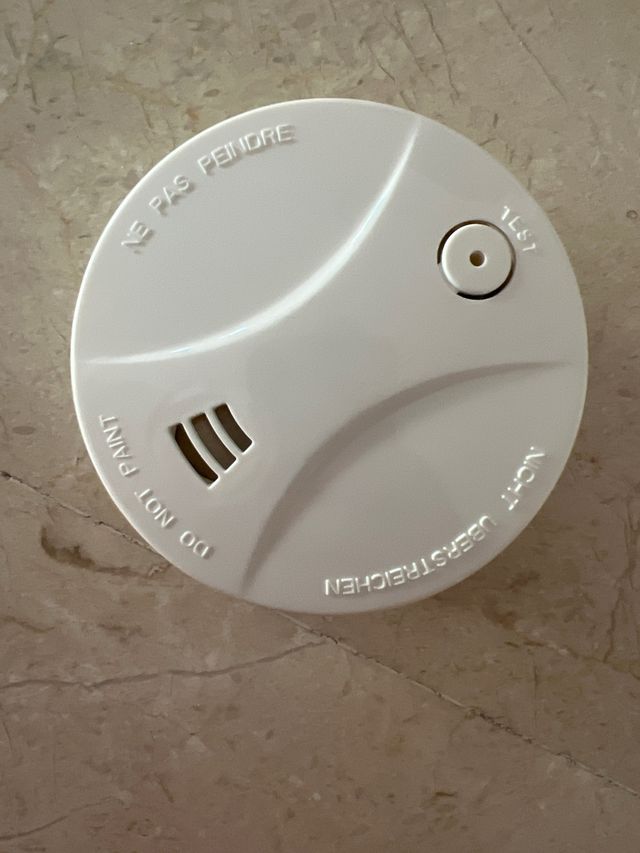 Detector fotoeléctrico de humo pila 9V incluida