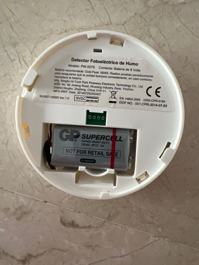 Detector fotoeléctrico de humo pila 9V incluida