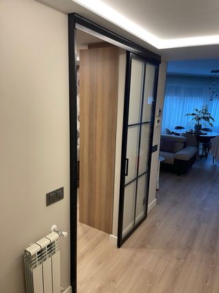 PUERTA ESTILO INDUSTRIAL