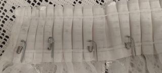 2 cortinas blancas diseño círculos plata